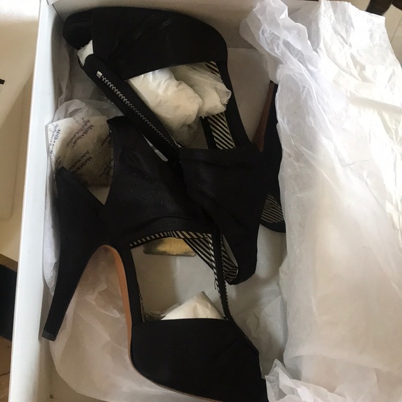 Ladies shoes - Picture 2 of 8